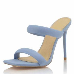 NWT - Blue Heel - 2 Strap -  Size 7.5 fits like 8